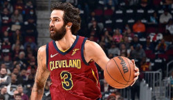 Ricky Rubio recibe el cari&ntilde;o de Mine&aacute;polis en la derrota de los Cavaliers