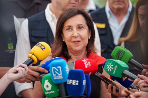 Robles con cinismo preocupante exige a Marruecos investigar la entrada masiva en Ceuta cuando los servicios  secretos espa&ntilde;oles la informar&iacute;an a ella