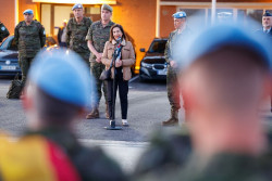 Robles despide al contingente militar con destino a la misi&oacute;n de la ONU en L&iacute;bano