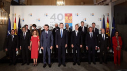 Robles y los embajadores del Consejo del Atl&aacute;ntico Norte verifican las misiones internacionales de Espa&ntilde;a
