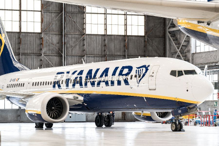 Ryanair cerrar&aacute; su base de Berl&iacute;n y reducir&aacute; un 50% sus vuelos desde la ciudad por la subida de las tasas