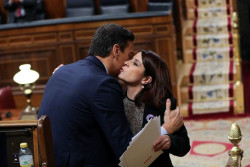 S&aacute;nchez agradece a Lastra su "compromiso" a la que muchos llaman la gran insultadora del Sanchismo