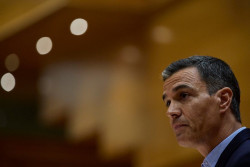 S&aacute;nchez al estilo Podemos  advierte a las el&eacute;ctricas que Espa&ntilde;a no es suya