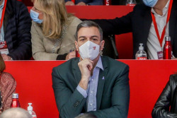 S&aacute;nchez avisa de que Espa&ntilde;a est&aacute; en el lado correcto de la historia con cinco ministros comunistas afines a Putin