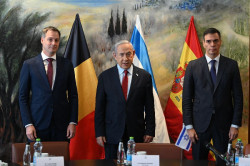 S&aacute;nchez, cada d&iacute;a m&aacute;s solo en Europa, insiste en el reconocimiento de Palestina por Europa 