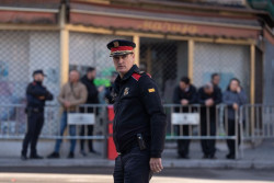 S&aacute;nchez cede la inmigraci&oacute;n a la Generalitat, podr&aacute;  ejecutar expulsiones y los Mossos controlaran las fronteras 