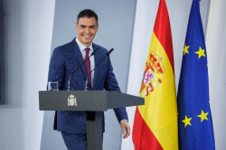 S&aacute;nchez celebra el D&iacute;a de la Fiesta Nacional sin catalanes y vascos que se auto excluyen y le votaran de presidente