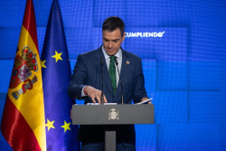 S&aacute;nchez confirma que se har&aacute; una foto con el delincuente y huido Puigdemont y lo que haga falta, la Moncloa a cualquier precio