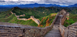 S&aacute;nchez de visita tur&iacute;stica a  China: Ni representa a la UE ni discutir&aacute; el plan de paz