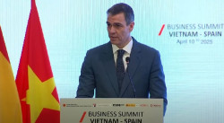 S&aacute;nchez desde China sigue criticando a Trumo