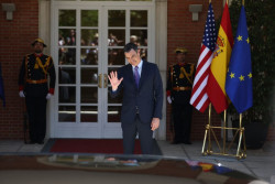 S&aacute;nchez, felicita a Trump pero este ni le contesta despu&eacute;s de haber dicho de todo contra el nuevo presidente norteamericano