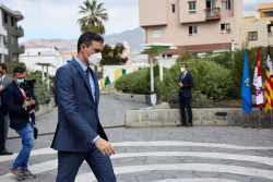S&aacute;nchez inicia un viaje  por 8 pa&iacute;ses europeos  para lucir "palmito&uml;con la justificaci&oacute;n de bajar el precio de La Luz