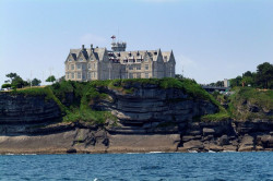 S&aacute;nchez insiste para dividir a los santanderinos  declarar Lugar de Memoria Democr&aacute;tica el Palacio de la Magdalena (Santander)