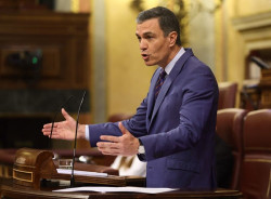 S&aacute;nchez, m&aacute;s conocido por el de la culpa la tiene otro, promete a los independentistas control del  CNI y compartir los secretos para seguir en la Moncloa
