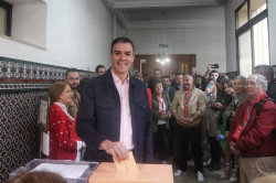 S&aacute;nchez pide ir a votar "en positivo" para olvidar "la crispaci&oacute;n", entre abucheos y un `Que te vote Txapote`