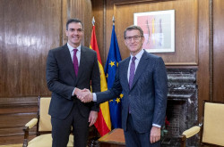 S&aacute;nchez recibe hoy a Feij&oacute;o en Moncloa para informarle sobre la paz en Ucrania y el aumento del gasto en defensa