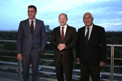 S&aacute;nchez reclama, junto a Scholz y Costa, "acelerar" el Midcat para garantizar el suministro energ&eacute;tico en la UE
