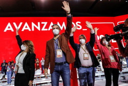 S&aacute;nchez se compromete a abolir la prostituci&oacute;n y a poner fin a la reforma laboral y la `Ley Mordaza`