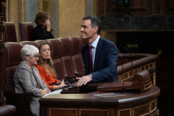 S&aacute;nchez se compromete a llevar a cabo un Pacto de Estado por las personas LGTBI: "Es m&aacute;s necesario que nunca"