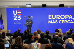 S&aacute;nchez se despide de la Presidencia espa&ntilde;ola del Consejo de la UE y hace el chiste, deja Europa  "m&aacute;s fuerte y cohesionada"