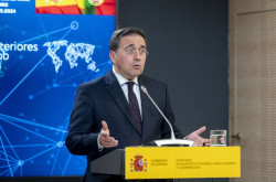 S&aacute;nchez se opone a 15 pa&iacute;ses europeos que quieren  trasladar a los inmigrantes a terceros pa&iacute;ses  seg&uacute;n entran en Europa 