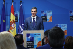 S&aacute;nchez se r&iacute;e de Trump  y le recuerda que el comercio es competencia de Bruselas