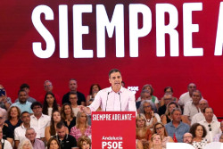 S&aacute;nchez, sigue despues de consentirle todo a Rubiales  en su ataque particular contra  &eacute;ste abander&aacute;ndose en la imagen de Espa&ntilde;a