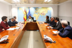 S&aacute;nchez, un poco tarde, porque estaba en la india con su mujer, har&aacute; una declaraci&oacute;n institucional por la cat&aacute;strofe de Valencia y dir&aacute; que es culpa del PP