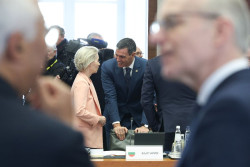 S&aacute;nchez viaja  a China para verse con el primer. Infractor mundial.de los Derechos Humanos Xi Jinping