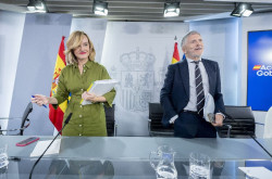Sanchez y su Gobierno se desvinculan de Leire D&iacute;ez y dicen que actuaba como periodista y no como socialista  no la denunciar&aacute;