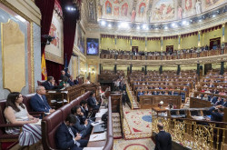 S&aacute;nchez y sus socios independentistas comunistas y Bildu dan v&iacute;a libre a la tramitaci&oacute;n del uso de lenguas cooficiales 