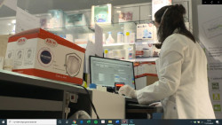 Sanidad y CCAA prev&eacute;n  la retirada de las mascarillas en los centros sanitarios