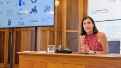 Santander cerró 2023 con 174.066 habitantes mientras en el año 2.000 tenía 184.000 habitantes y han llegado 4.286 inmigrantes.(2023) 