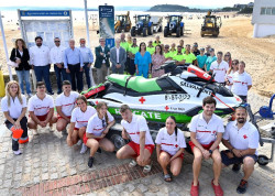 Santander cuenta desde hoy con servicio diario de salvamento en playas y refuerza el dispositivo de limpieza