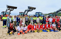 Santander inicia la temporada de playas con un servicio de limpieza especializado y amplía el dispositivo de socorrismo
