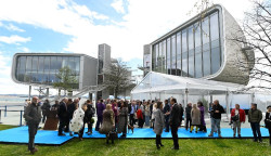 Santander reconoce la figura y compromiso de Emilio Botín y su "huella imborrable" en la ciudad