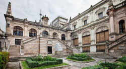 Se reabre el Mas con muchos claroscuros después de siete años, con "sobrecostes", y el "tiempo perdido para la cultura" de Santander por la "nefasta gestión" desde un incendio sin aclarar