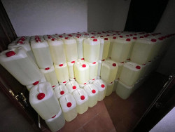 Seis detenidos con m&aacute;s de 8.200 litros de combustible para narcolanchas en Chiclana