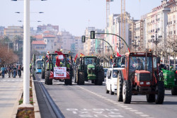 Seis tractores y cinco autobuses de ganaderos de Cantabria reclamar&aacute;n este mi&eacute;rcoles en Madrid un campo rentable