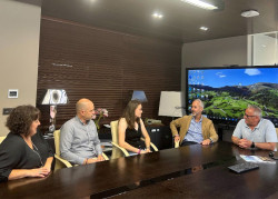 Silva recibe a la alumna cántabra ganadora de los Premios a la Soldadura en la FP