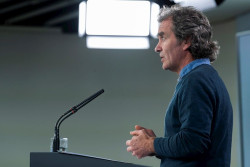  Sim&oacute;n aclara que en fase 2 se mantendr&aacute;n franjas reservadas para mayores y vulnerables