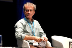  Sim&oacute;n dice que pasaporte Covid en ocio puede ser una opci&oacute;n 