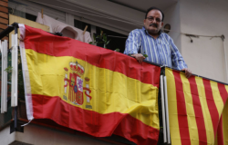 Sin verg&uuml;enza y con bandera