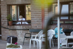 Suben todos los indicadores desde el fin de las mascarillas: Un 27% los hospitalizados y un 6% las UCIs