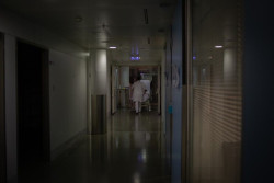  Suben un 23% los hospitalizados en la &uacute;ltima semana y se registran 302 muertos