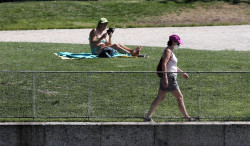 Subida de temperaturas este lunes, d&iacute;a "&aacute;lgido" de la ola de calor en Espa&ntilde;a, con 35 provincias en riesgo