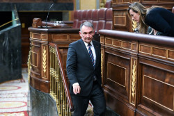 Sumar exige explicaciones de Zapatero pero su lideresa se quiere ir a la OIT con 173.000 euros 