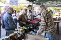 Susinos valora el Mercado de Oto&ntilde;o de los Valles Pasiegos como referente para la promoci&oacute;n de productos agroalimentarios
