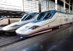 Suspendido el servicio ferroviario entre Madrid y Galicia para el resto de este viernes por los incendios