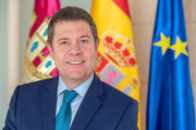 Tanto monta, monta tanto, Emiliano como S&aacute;nchez.Mariano Cabrero B&aacute;rcena es escritor